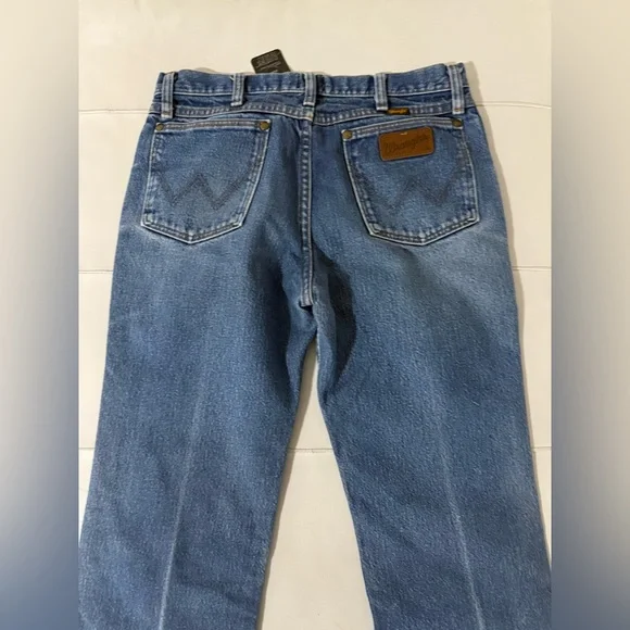 Vintage Wrangler perfectly distressed jeans32 x 30